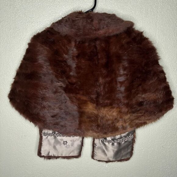 American Vintage Macdougall’s Fine Furs Wrap Coat - Picture 3 of 5